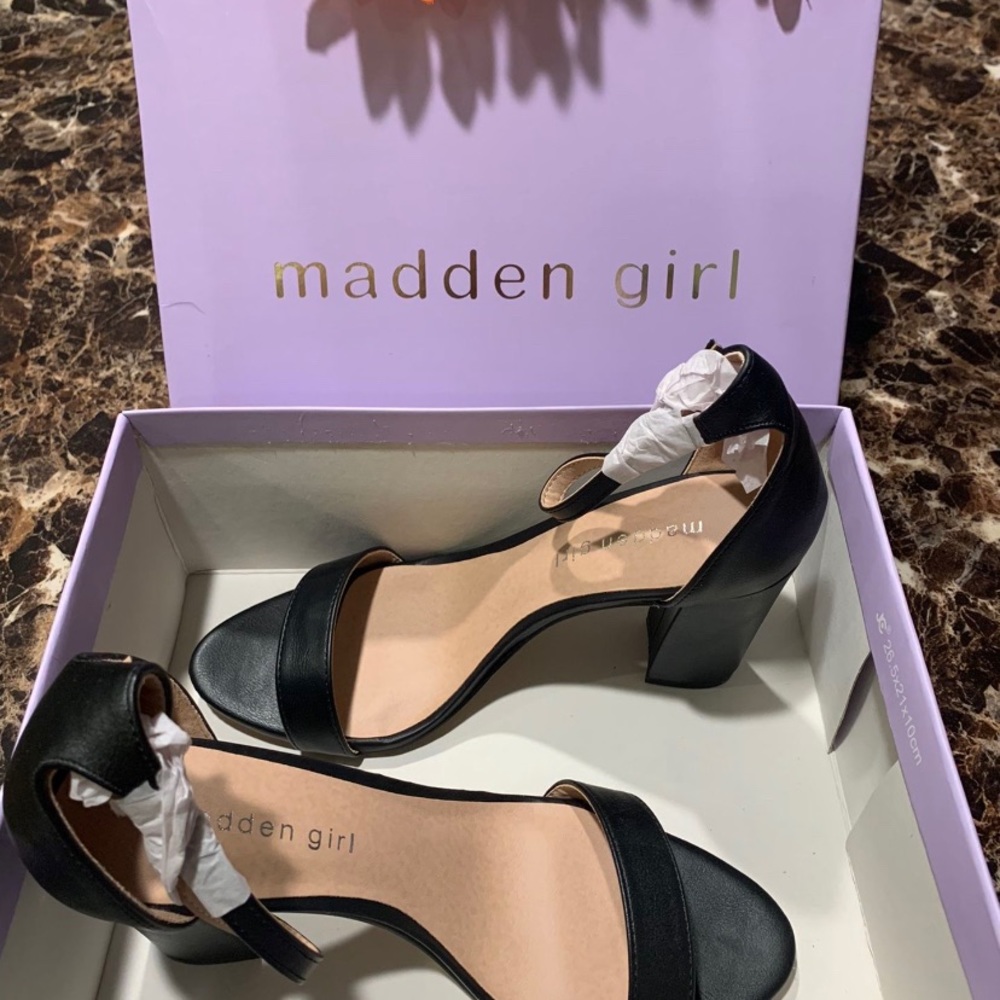 madden girl       Beella